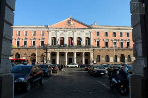 Bari, il teatro Piccinni riapre al pubblico: visite guidate nel weekend